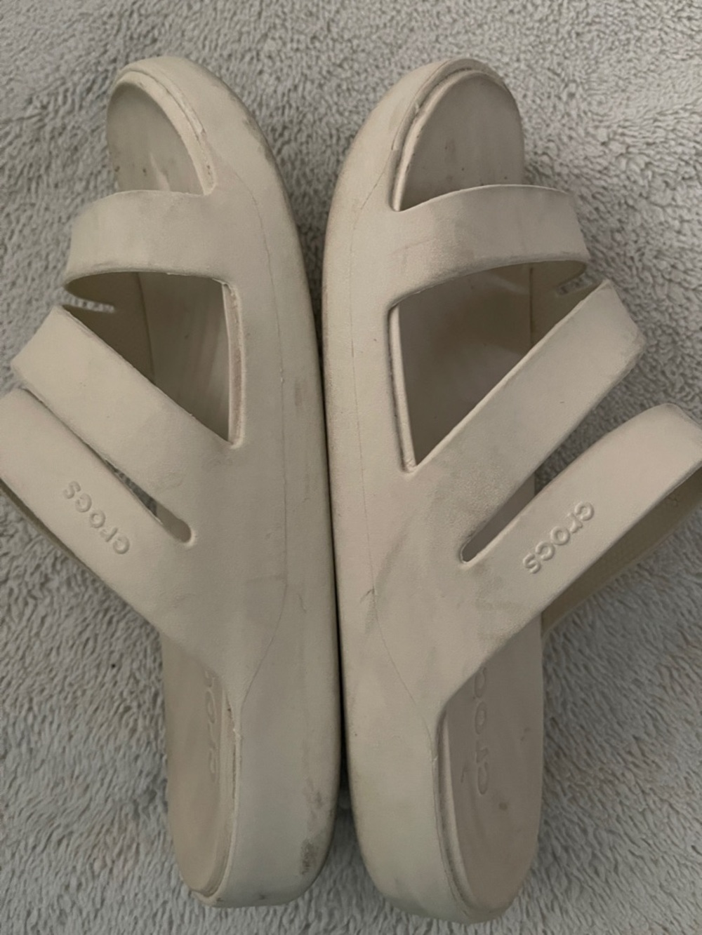 CROCS Women’s Triple-Strap Slide Sandals in Beige Women’s 9 - Picture 3 of 6